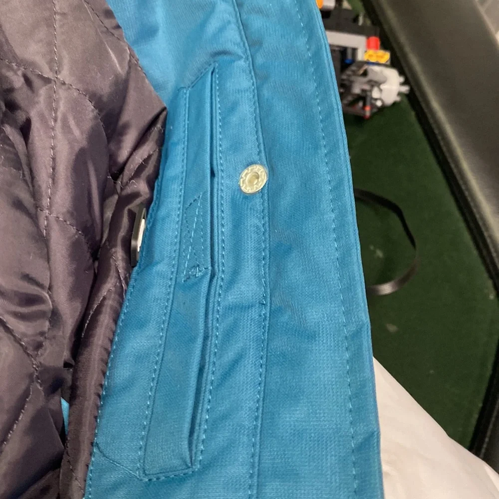 Coat - Picture 6 of 6